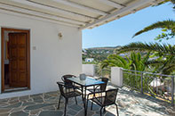 Veranda with sea view at Platis Gialos